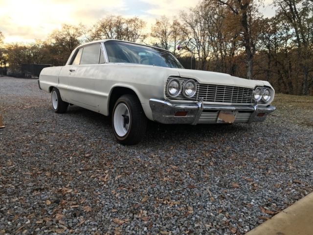 1964 White Chevrolet Impala Coupe