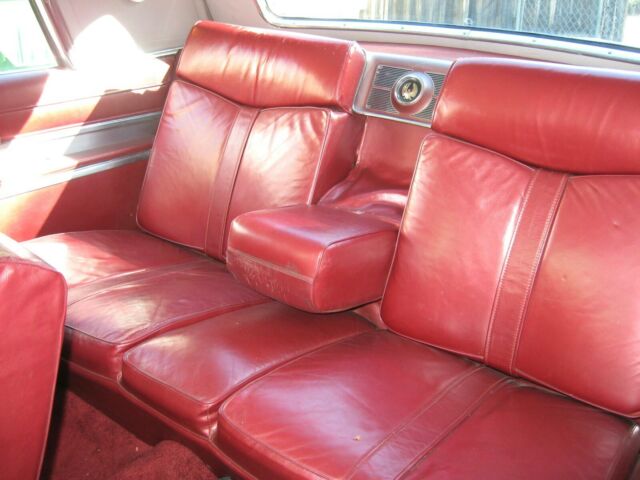 1964 White Chrysler Imperial Coupe