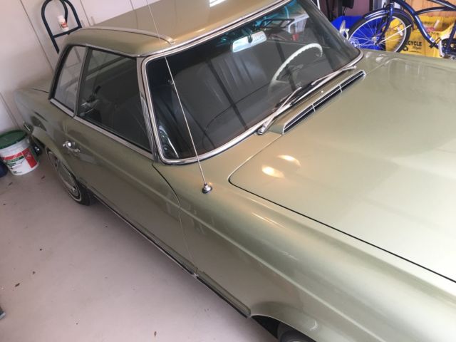 1964 PEARIDOT Mercedes-Benz 200-Series Convertible