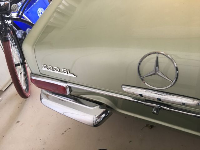 1964 PEARIDOT Mercedes-Benz 200-Series Convertible