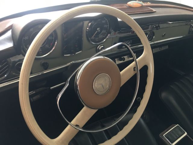 1964 PEARIDOT Mercedes-Benz 200-Series Convertible