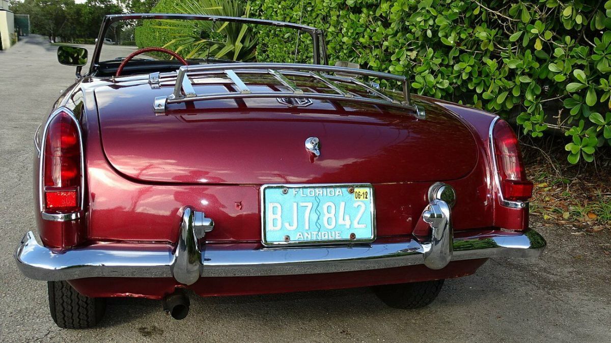 1964 BURGUNDY MG MGB CONVERTIBLE