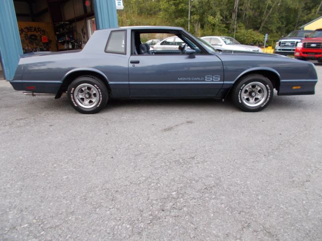 1984 Blue Chevrolet Monte Carlo Coupe