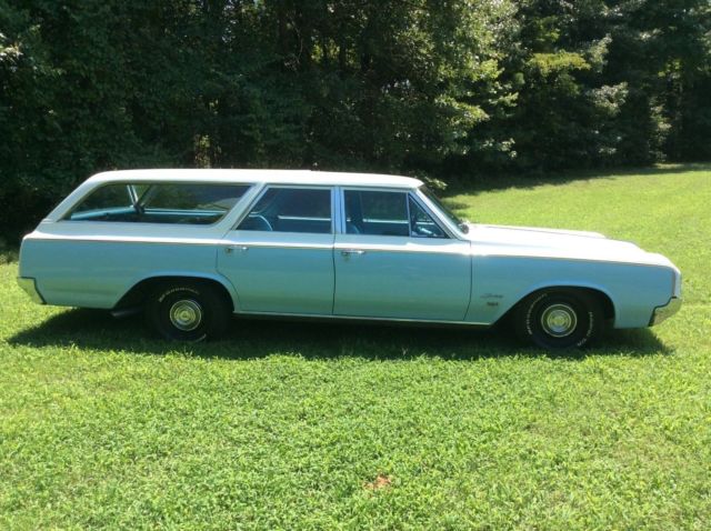 1964 Blue and White Oldsmobile Other Wagon