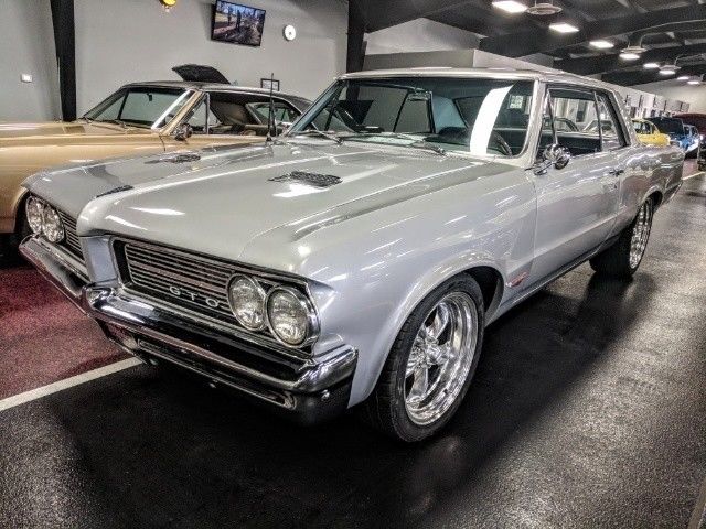 1964 Silver Pontiac GTO Sedan