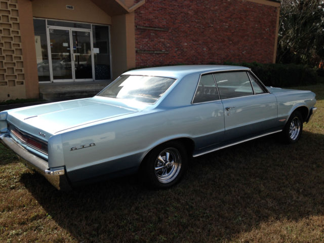 1964 Blue Pontiac GTO