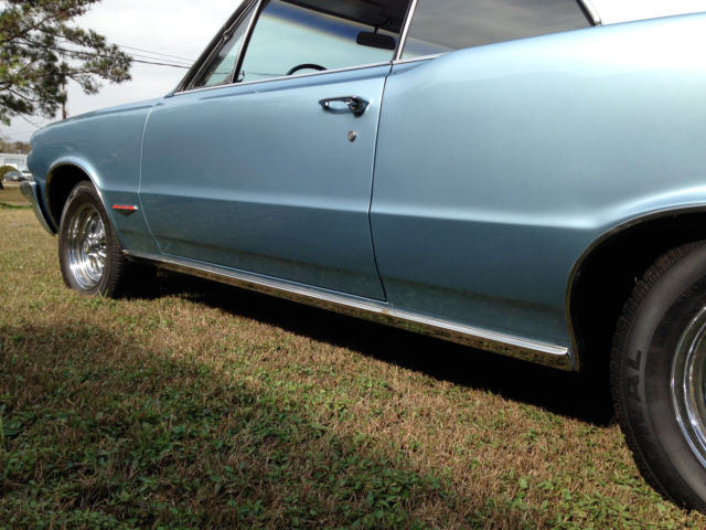 1964 Blue Pontiac GTO