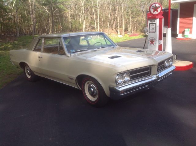 1964 Tan Pontiac GTO Coupe