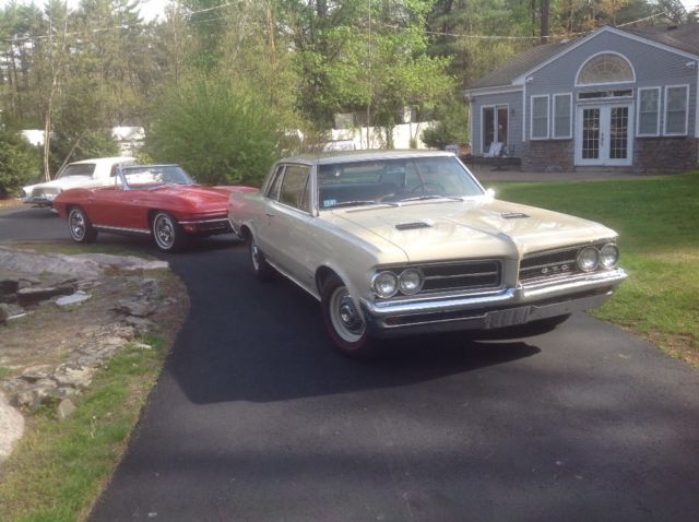 1964 Tan Pontiac GTO Coupe