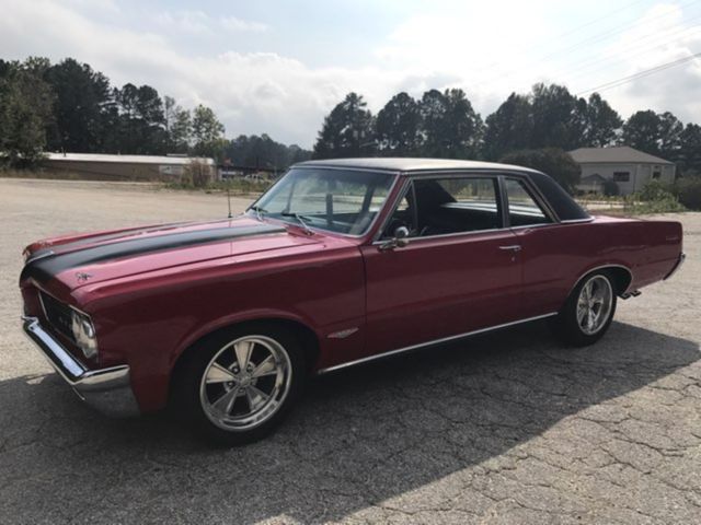 1964 Red Pontiac GTO
