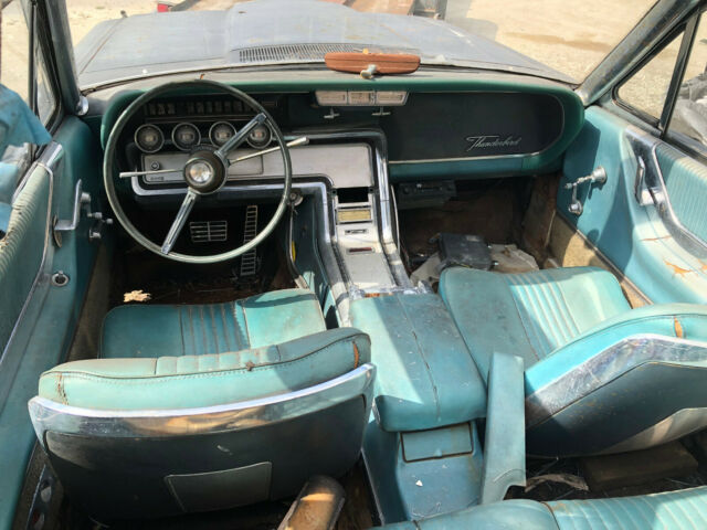 1964 Ford Thunderbird