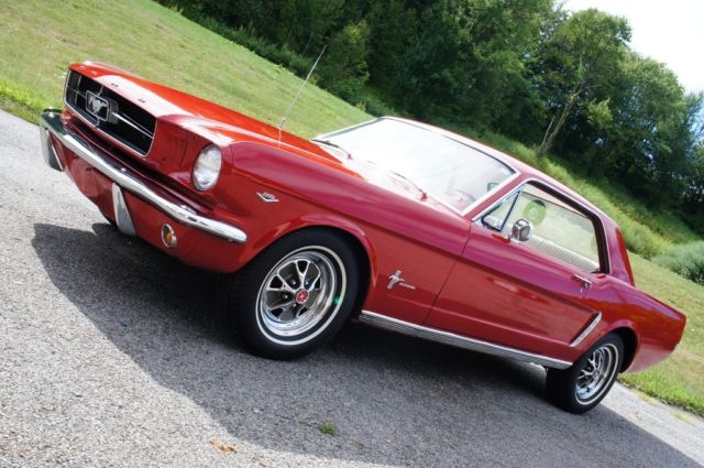 1965 RED Ford Mustang 2 DOOR