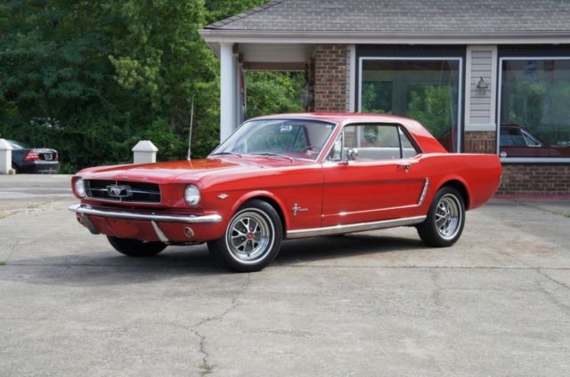 1965 RED Ford Mustang 2 DOOR