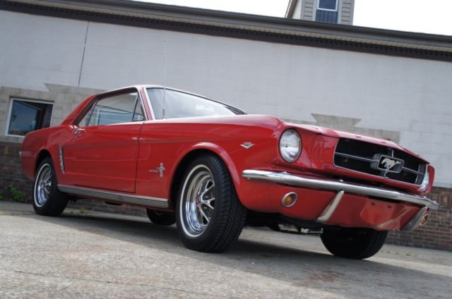 1965 RED Ford Mustang 2 DOOR