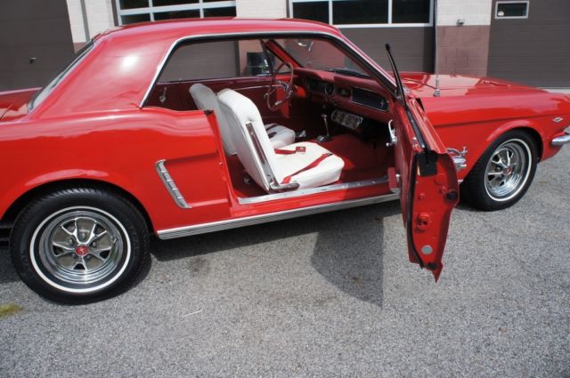 1965 RED Ford Mustang 2 DOOR