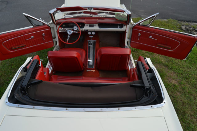 1964 WHITE Ford Mustang Convertible