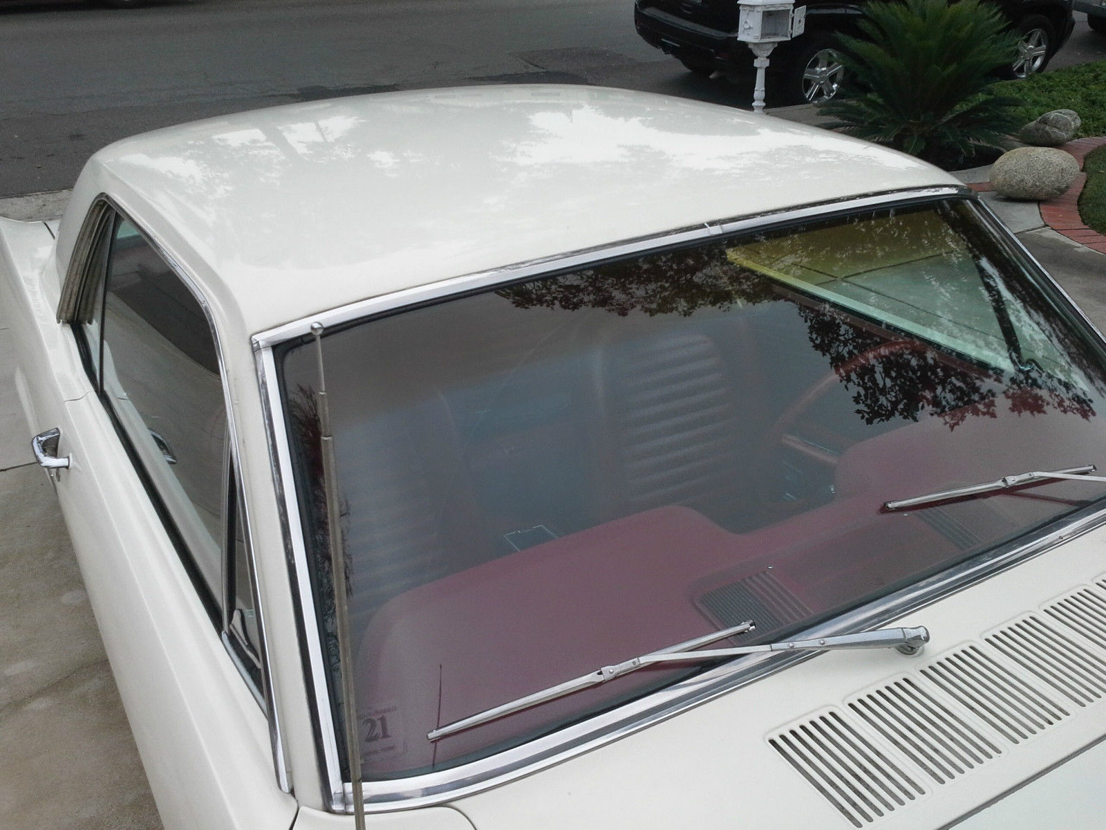 1965 White Ford Mustang U/K