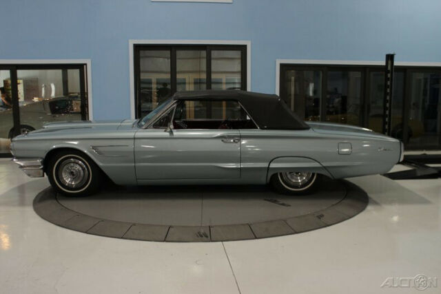1965 Gold Ford Thunderbird