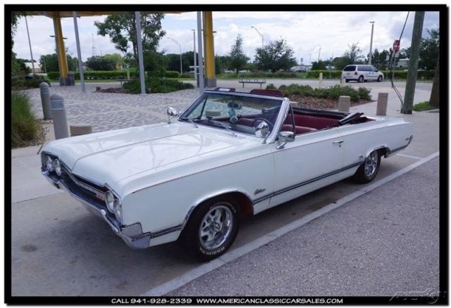 1965 White Oldsmobile Cutlass