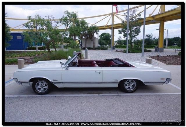 1965 White Oldsmobile Cutlass