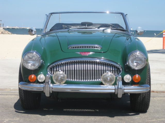 1965 Britisg Racing Green Austin Healey 3000