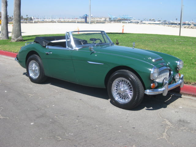 1965 Britisg Racing Green Austin Healey 3000