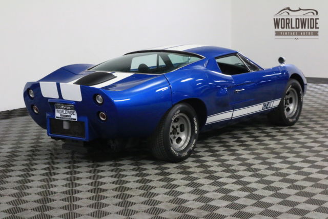 1965 Blue Ford GT40 REPLICA