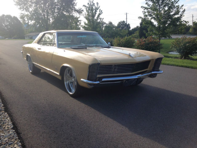 1965 Buick Riviera Hardtop
