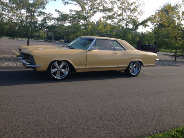 1965 Buick Riviera Hardtop