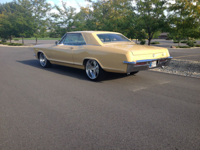 1965 Buick Riviera Hardtop