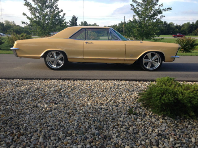 1965 Buick Riviera Hardtop