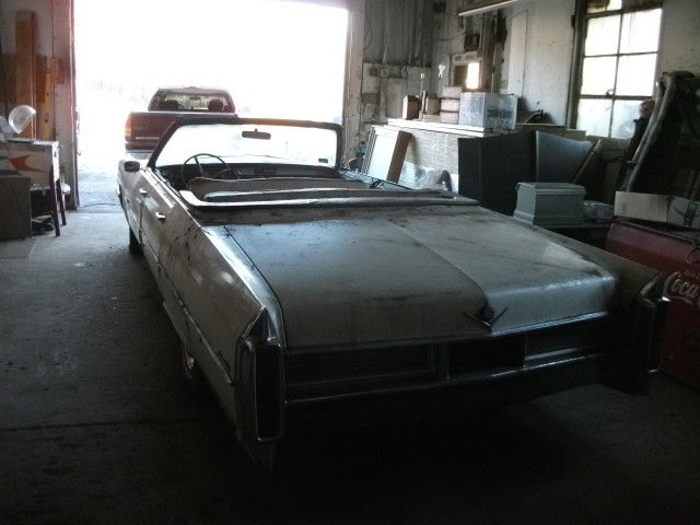1965 White Cadillac DeVille