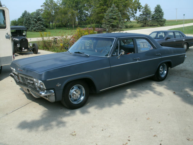 1965 Chevrolet Bel Air/150/210 Sedan