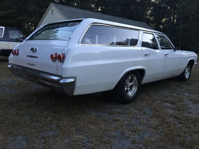 1965 White Chevrolet Impala Wagon
