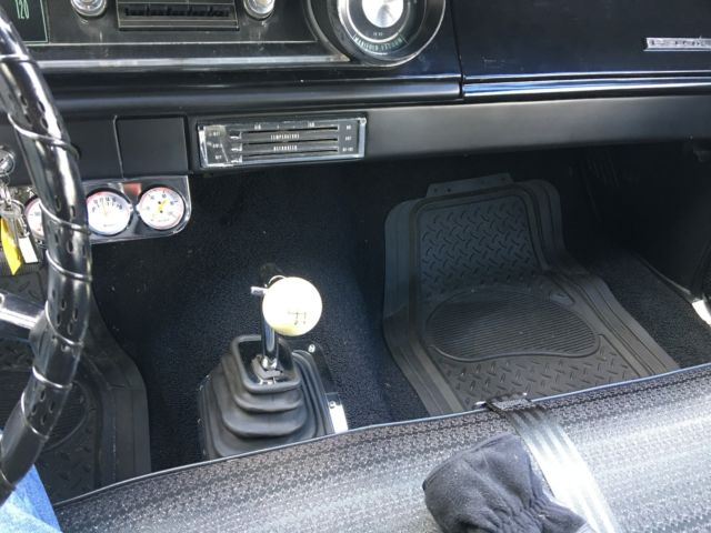 1965 White Chevrolet Impala Wagon