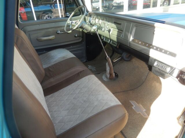 1965 Two tone Chevrolet C-10 Standard Cab Pickup