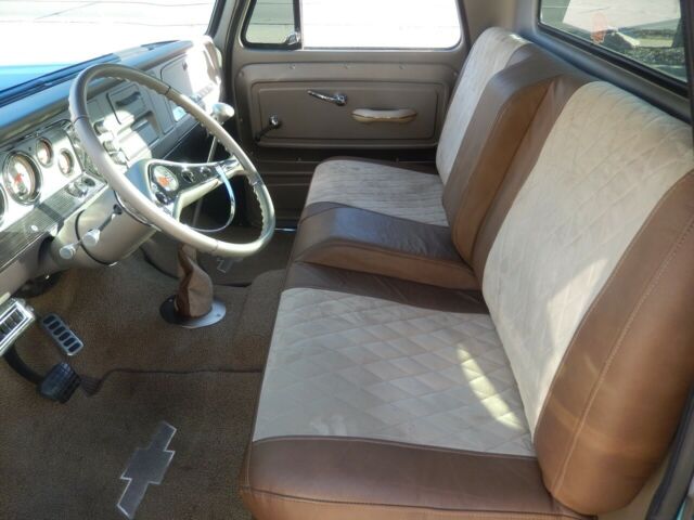 1965 Two tone Chevrolet C-10 Standard Cab Pickup