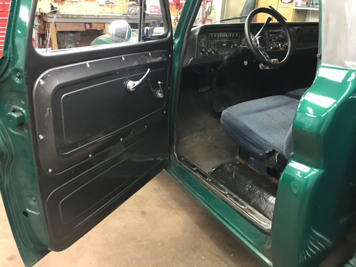 1965 Green Chevrolet C10/K10 Pickup