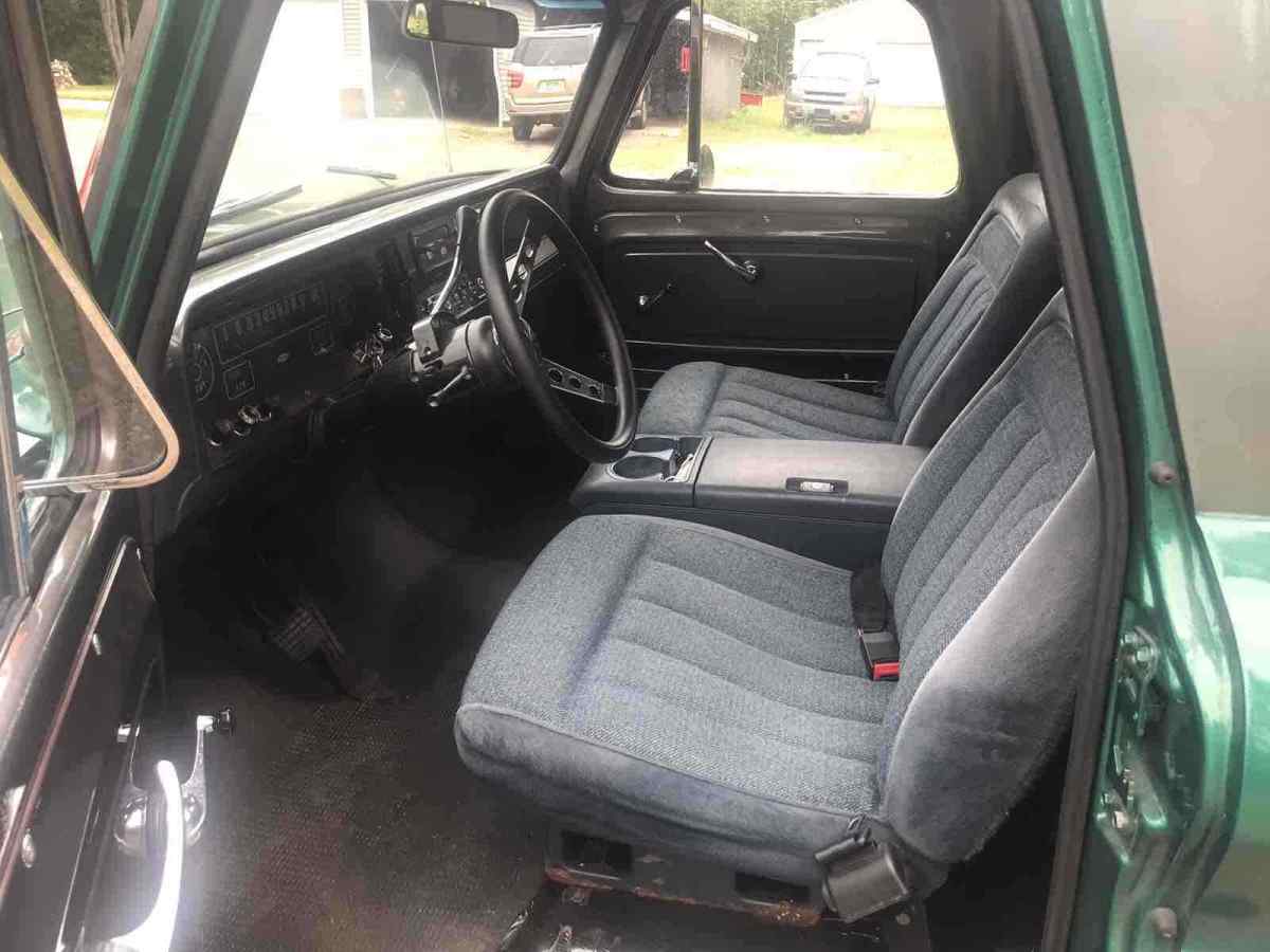 1965 Green Chevrolet C10/K10 Pickup