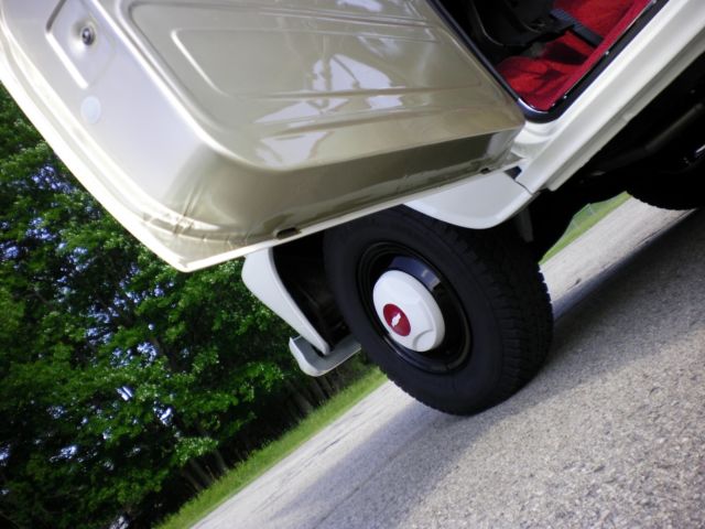 1965 White Chevrolet C-10 Standard Cab Pickup