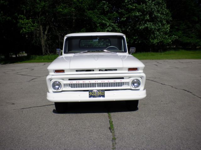 1965 White Chevrolet C-10 Standard Cab Pickup