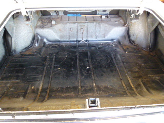 1965 White Chevrolet Capriceold Sedan