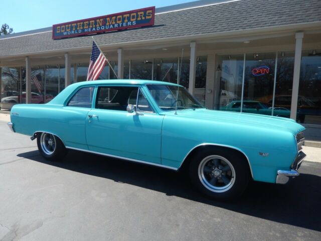 1965 Turquoise Chevrolet Chevelle Sedan