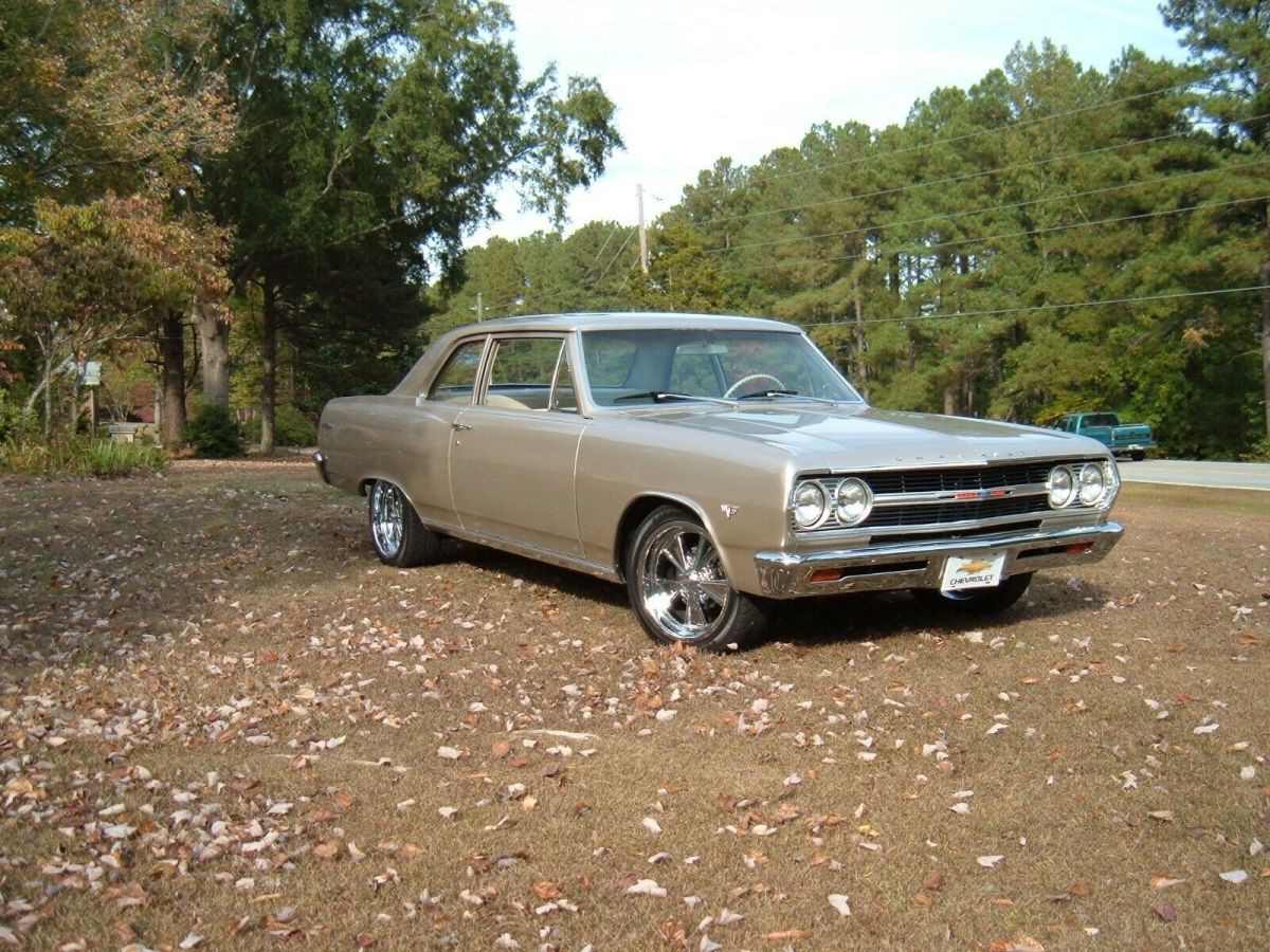 1965 Gold Chevrolet Chevelle Coupe