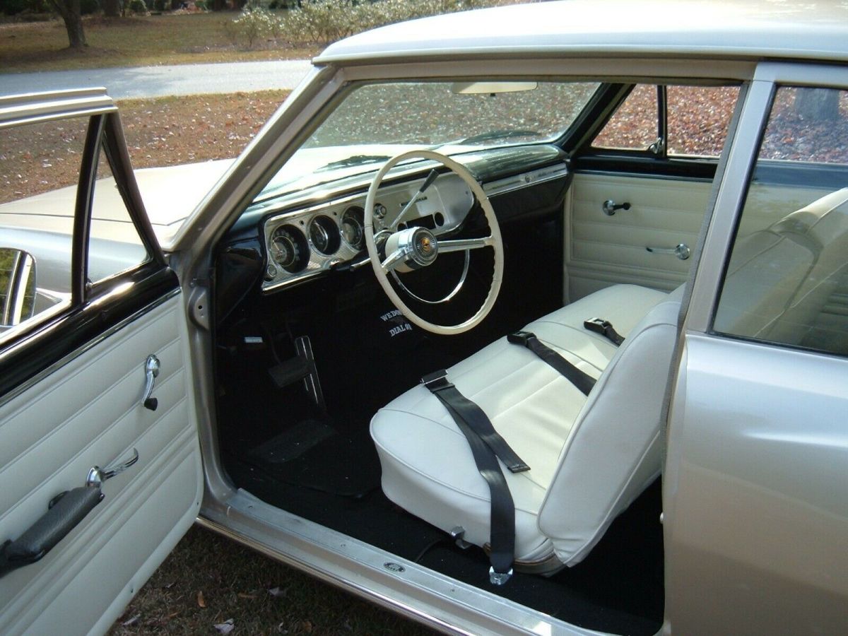 1965 Gold Chevrolet Chevelle Coupe