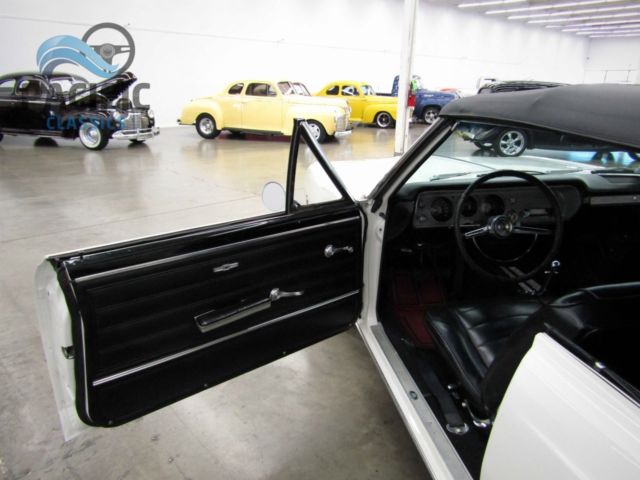 1965 White Chevrolet Chevelle Convertible