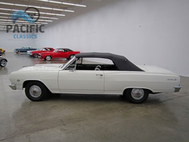 1965 White Chevrolet Chevelle Convertible