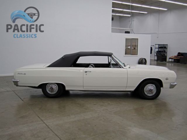1965 White Chevrolet Chevelle Convertible