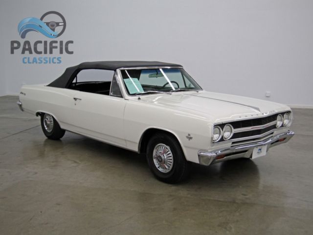 1965 White Chevrolet Chevelle Convertible
