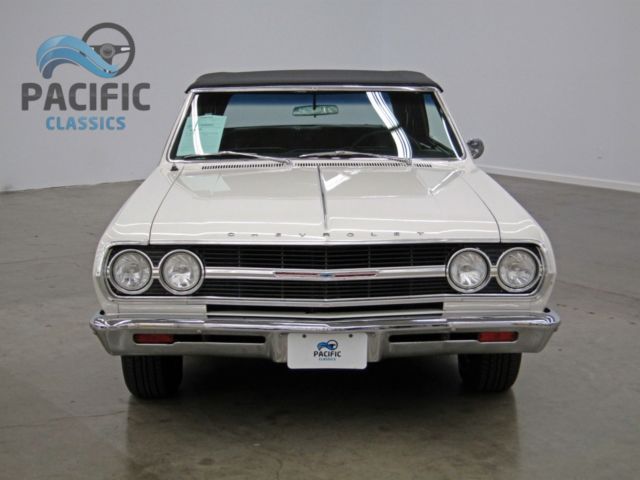 1965 White Chevrolet Chevelle Convertible